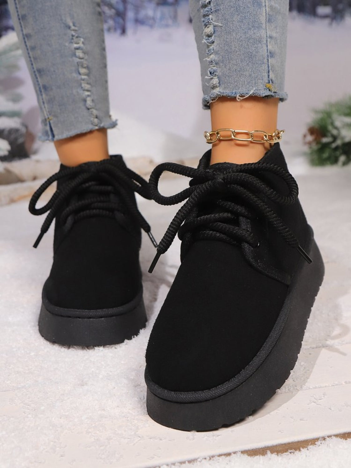 Lace Up Round Neck Platform Suede Boots